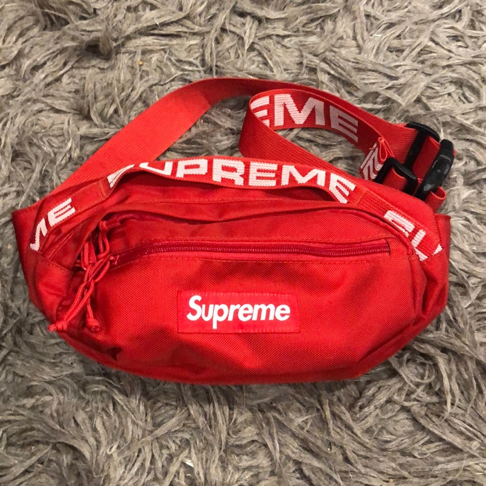 Supreme fanny pack in red SS18